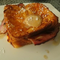 R restaurant & bar - 