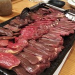 馬肉酒場 馬鹿うま精肉店 - 馬焼肉食べ放題の馬焼肉３種類