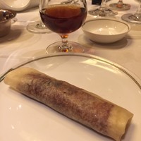 中国飯店 市ヶ谷店 - かわらぬ味、固く巻かれた北京ダック