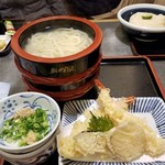 本格手打うどん おか泉 - 