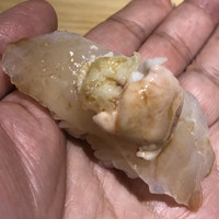 すし岩瀬 - カワハギの肝と湯引きした皮のせ