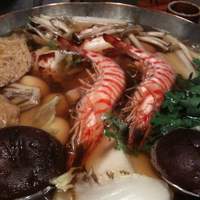 京都 権太呂 本店 - 海老が煮上った