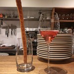 スガハラ - 自家製グリッシーニ + Franciacorta Cuvee Prestige Rose Ca'del Bosco (Lombardia)