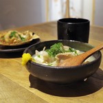 福岡 炉端もん - モツ煮とホタテバター焼き