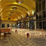 ホテル川久 - ロビーに灯る無数のキャンドル