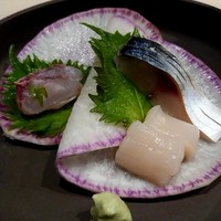 ひぜん - お造り（いとより鯛・〆さば・活ホタテ）