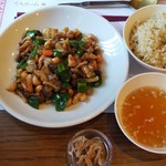 麗江 - 鶏肉とカシューナッツ炒めセット