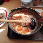 Suwaki Kouraku Chuukasoba - スペシャル醤油ラーメン、ゲンコツおにぎり、鶏の唐揚げ