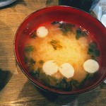 domburiyamagurodommegumi - あおさ？と麩のシンプルな味噌汁