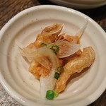 凛々家 - お通しの鶏皮ポン酢
            凛々家のお通しって、ほんといつもおいしい♪