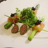 ザ タヴァン グリル＆ラウンジ - 