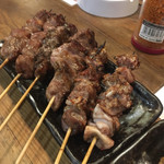 もつ焼き酒場　豚坊 - 