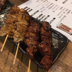 もつ焼き酒場　豚坊 - 