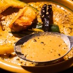 アジアンスープカリー べす - 2018/12  チキン＆野菜カリー4番・ナリアルスープのアップ