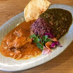 森林食堂 - 長期成熟鶏のチキンカレー・特選キーマほうれん草カレー