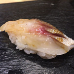 晶 - 5貫目は『カマス』です。肉厚なので、サクを見せてもらいましたが、特大のカマスでした。