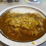 カツチーズ大盛り辛口、大きなお皿！