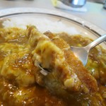 カツチーズ大盛り辛口、スプーンで切れるサクサクカツ