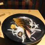 Tachinomi Bisutoro Yamamoto - 〆鯖のスモーク もくもくして提供されます！