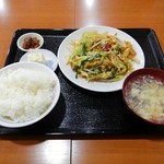 中華料理 嘉宴 - 肉野菜ピリ辛炒め