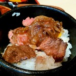 そばかつ慶兆 - ステーキ丼です