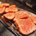 ホルモン 稲田屋 - 