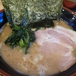 横浜ラーメン 北村家 - ラーメン（680円）