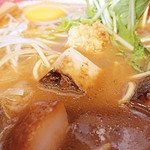 徳島ラーメン 麺王 - 角切りチャーシュー、美味いよ