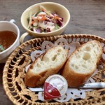 Green parlor Bellver - パスタランチのパン・スープ・サラダ