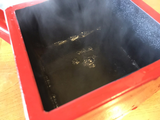 木梨憲武がpeleのサインをドア全面に描いた蕎麦屋 By 死んでも残留 そばの坊富良野 入地 うどん 食べログ