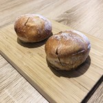 プティプラージュ - コースのパン