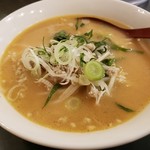 珍來 - 半味噌ラーメン！