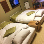 白金温泉郷 森の旅亭 びえい - 3人の場合、押入れのお布団を敷いてくれますので、
      ジャンケンして下さい(￣∀￣)