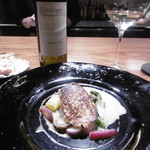 リョウリヤ ステファン パンテル - 白ボトル、鯛のソテー