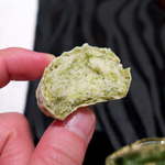 レストランRyu - 魚料理にぴたりと合わせたパン。マヨネーズとソース、鰹節を掛けてみたい！