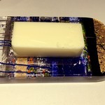 バター、お皿が美しい