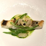 徳島産　スズキのポワレ