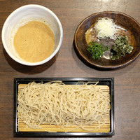 赤坂 蕎介 - ごまだれ 1134円 の蕎麦
