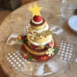 カフェ アクイーユ - 2018年12月　スノーベリーツリーパンケーキ