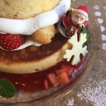 カフェ アクイーユ - 2018年12月　スノーベリーツリーパンケーキ