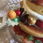 カフェ アクイーユ - 2018年12月　スノーベリーツリーパンケーキ