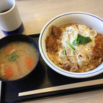 かつや - かつ丼（梅）490円+とん汁