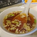 中華料理 鳳凰 - 「中華丼」(¥800-税込)に付いてる中華スープ