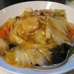 中華料理 鳳凰 - 「中華丼」(¥800-税込) レンゲじゃなくてスプーンだから食べやすーい。