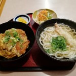 金比羅うどん - カツ丼スペシャルです。(2018年12月)