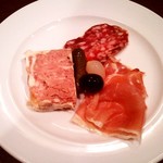 「お肉の盛り合わせ」
