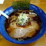 らーめん本丸 - しょうゆラーメン 750円