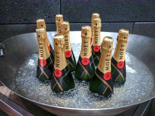 40 Sky Bar &amp; Lounge photo 2