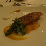 アマンダンライズ - お魚料理　　 甘鯛のウロコ焼き フロマージュブランと柚子のアクセント