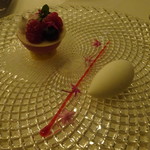 アマンダンライズ - デザート　jardin rouge クリスマスに咲く花々